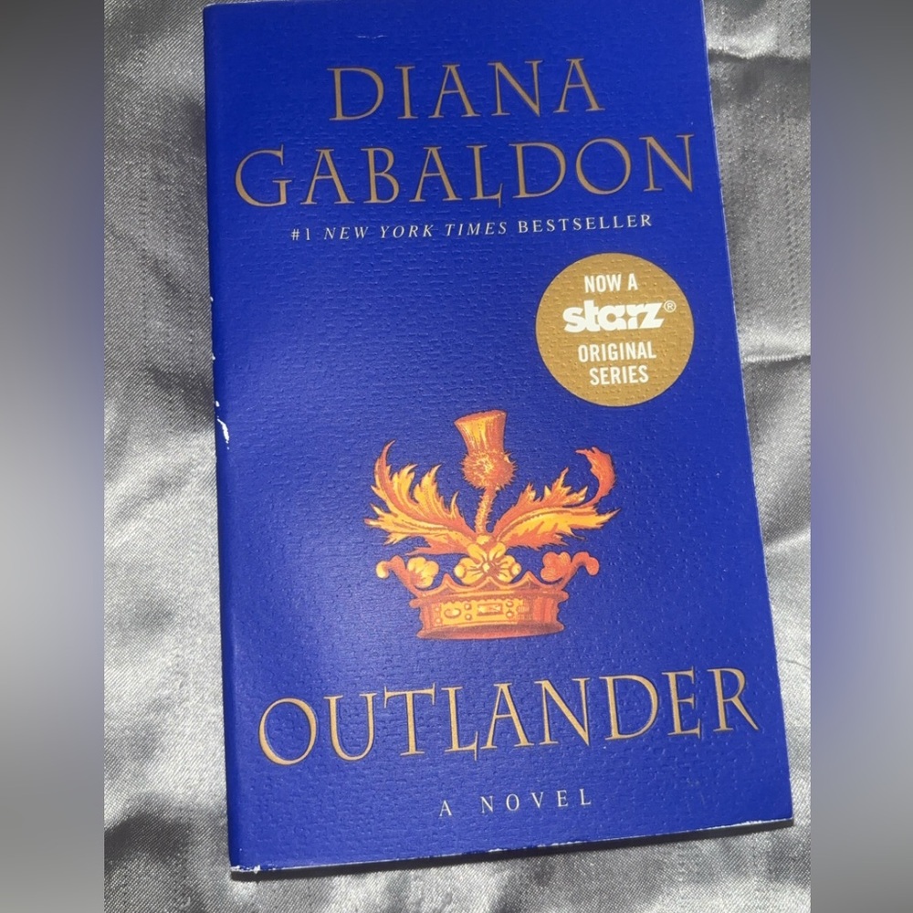 Outlander by Diana Gabaldon paperback